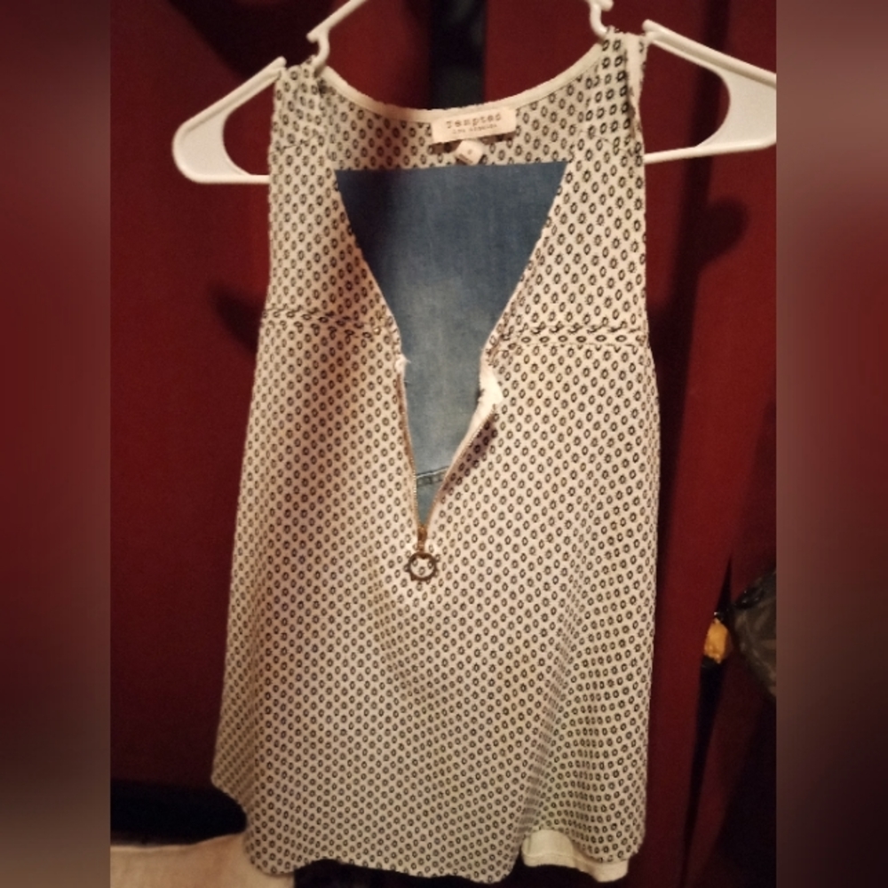 Women's dress shirt